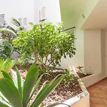 Pr20 - Good Located Flat Puerto Banus