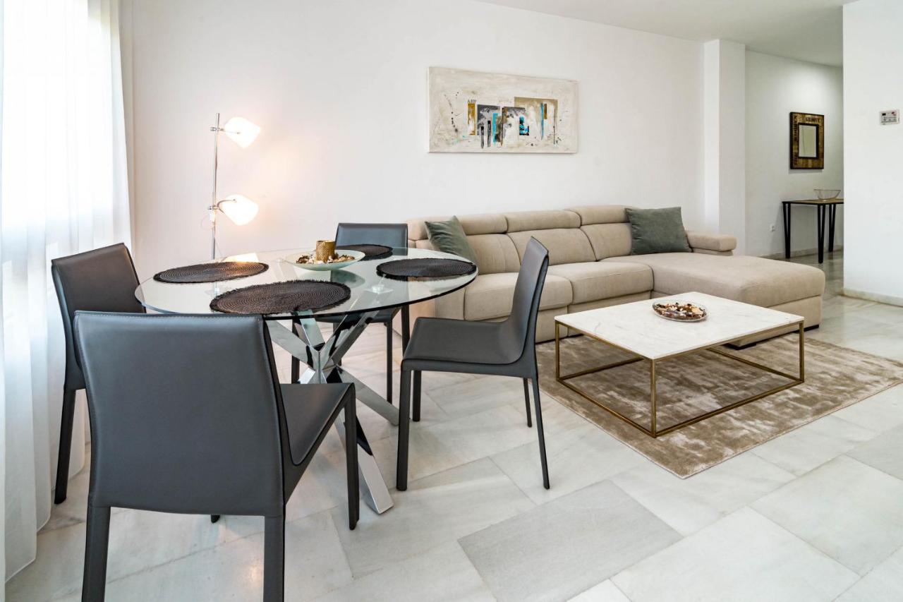 Pr20 - Good Located Flat Puerto Banus * Marbellac
